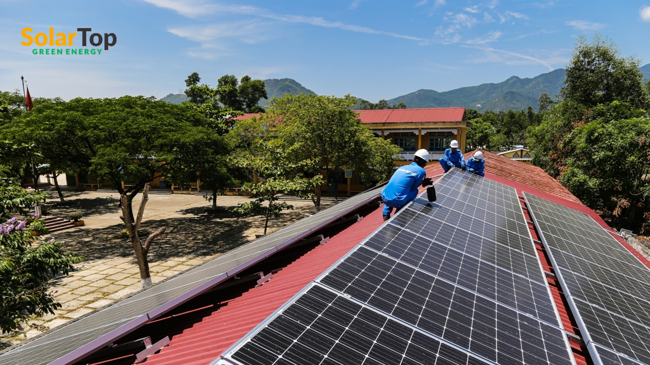 Thi công điện mặt trời áp mái